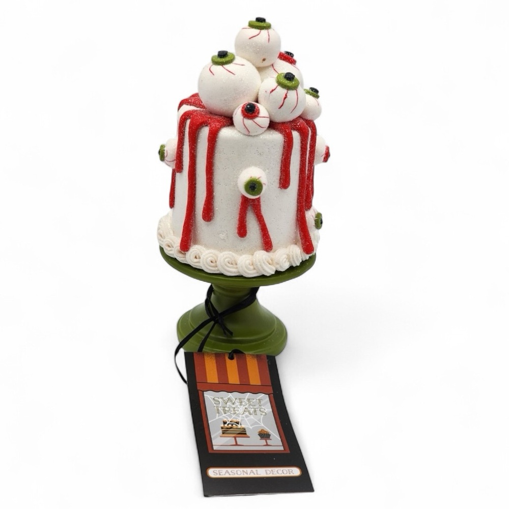 Halloween Sweet Treats 7.5” Spooky Mini Candy Bloody Eyeball Faux Cake Decor 🎃